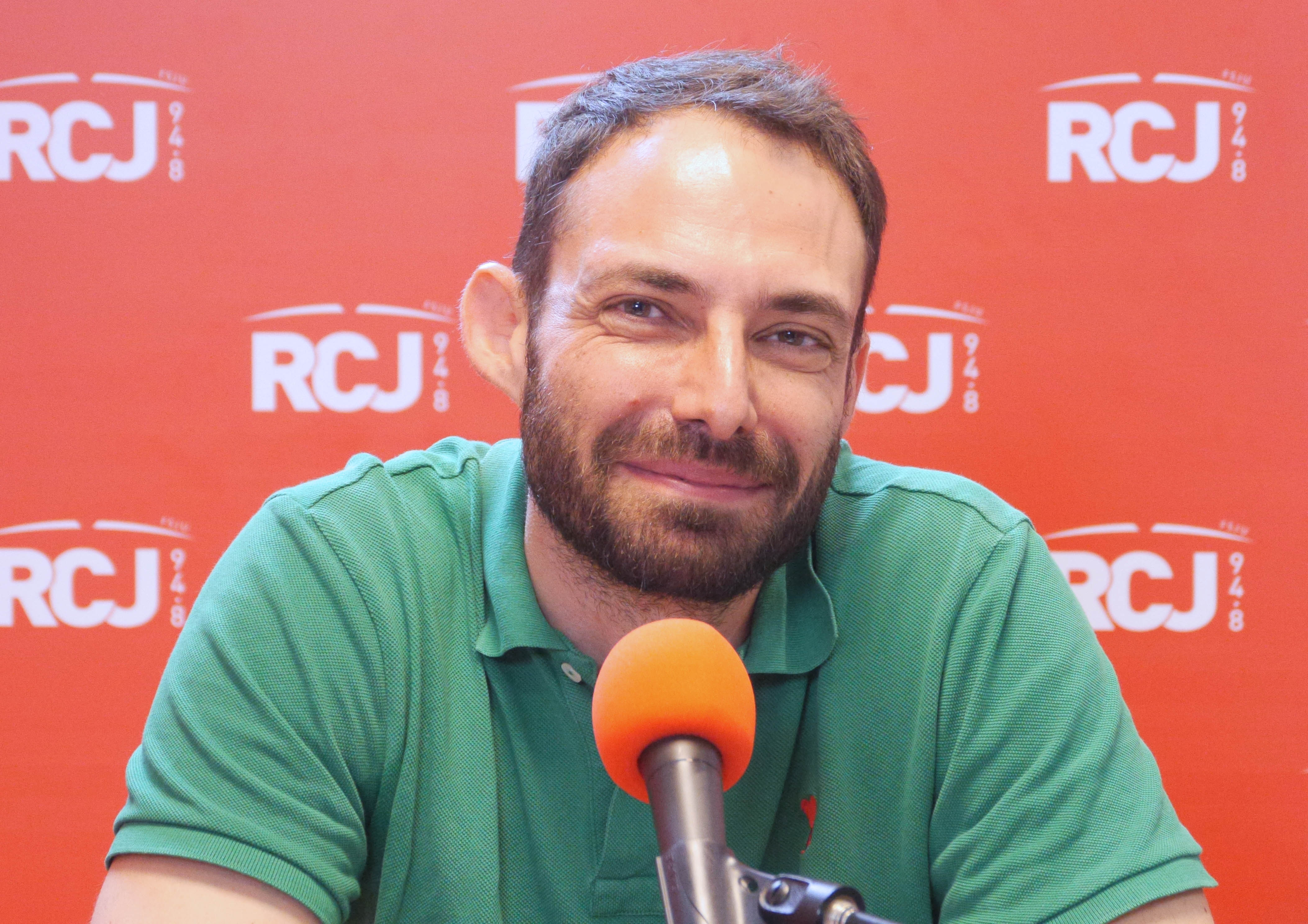 Marc Endeweld / « Le Grand manipulateur – Les réseaux sociaux de Macron » / paru aux éditions Stock