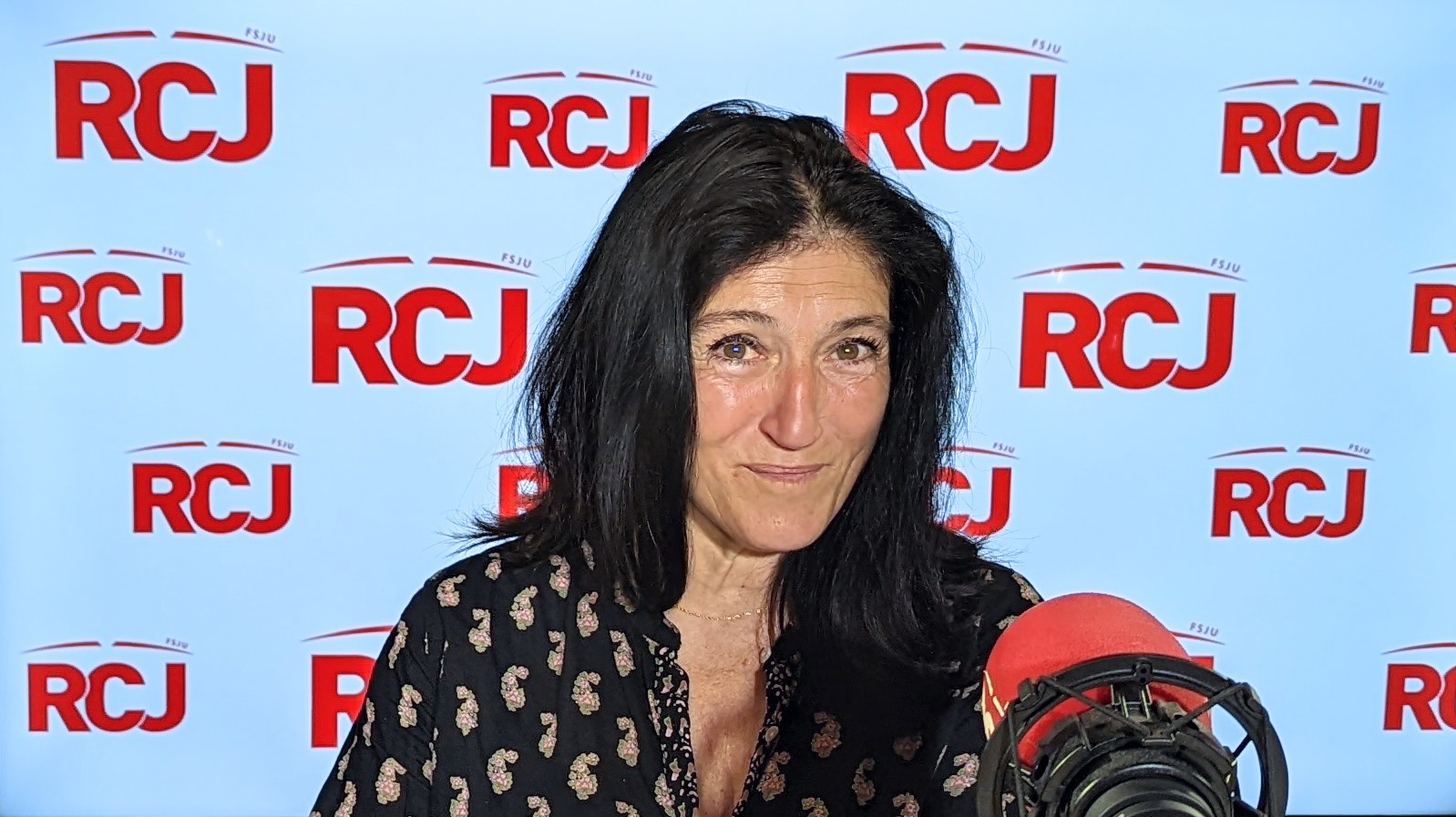 Emmanuelle Simon pour parler du livre « Dans l’ombre, la mère » episode artwork