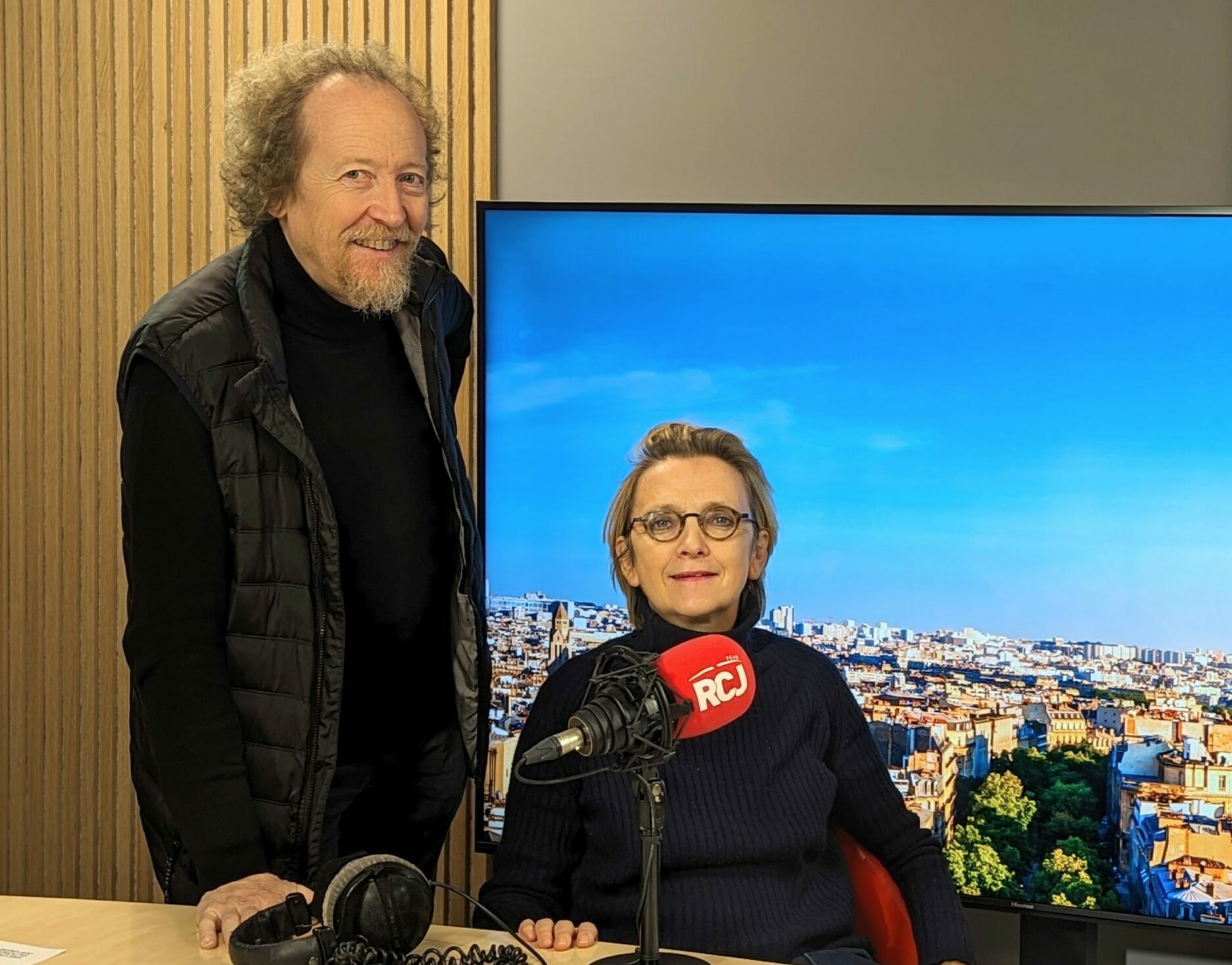 Jérôme Calais est l’invité de Florence Berthout pour parler du livre « le Pilon » de Paul Desalmand episode artwork