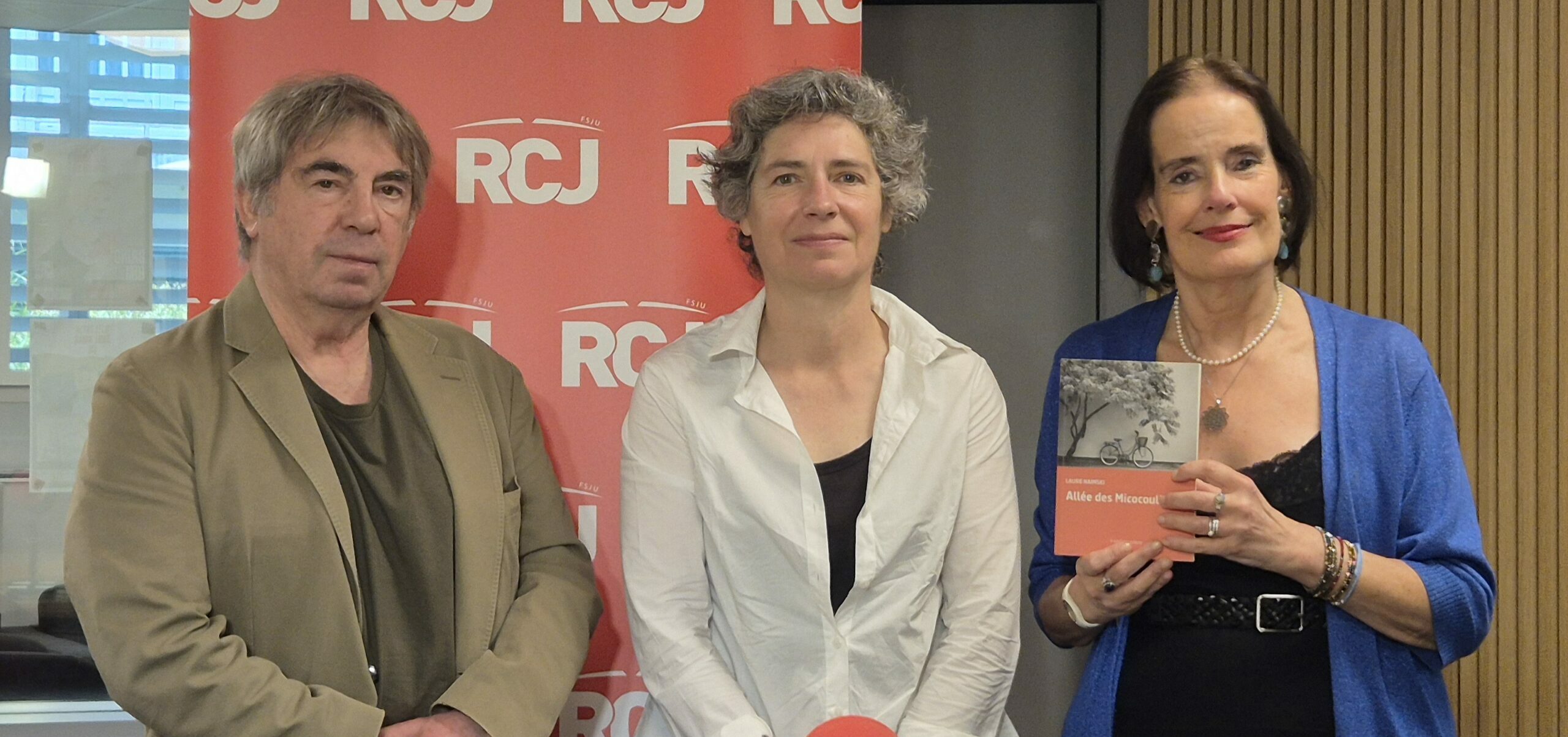 Laure Naimski pour le livre « Allée des micocouliers » aux éditions Heliopoles avec son éditeur Serge Safran episode artwork