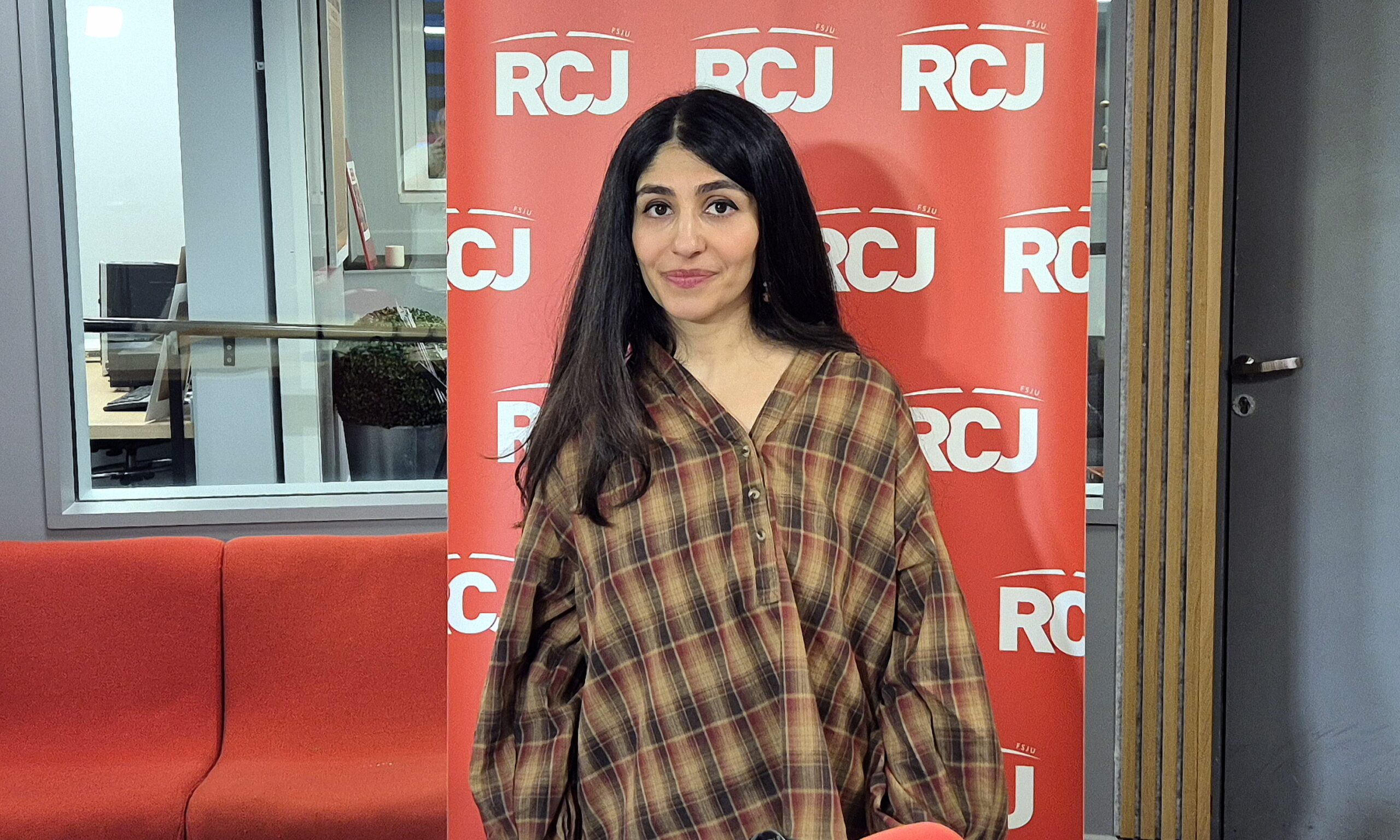 Iris Farkhondeh, attachée d’enseignement et de recherche à l’université Sorbonne Nouvelle episode artwork