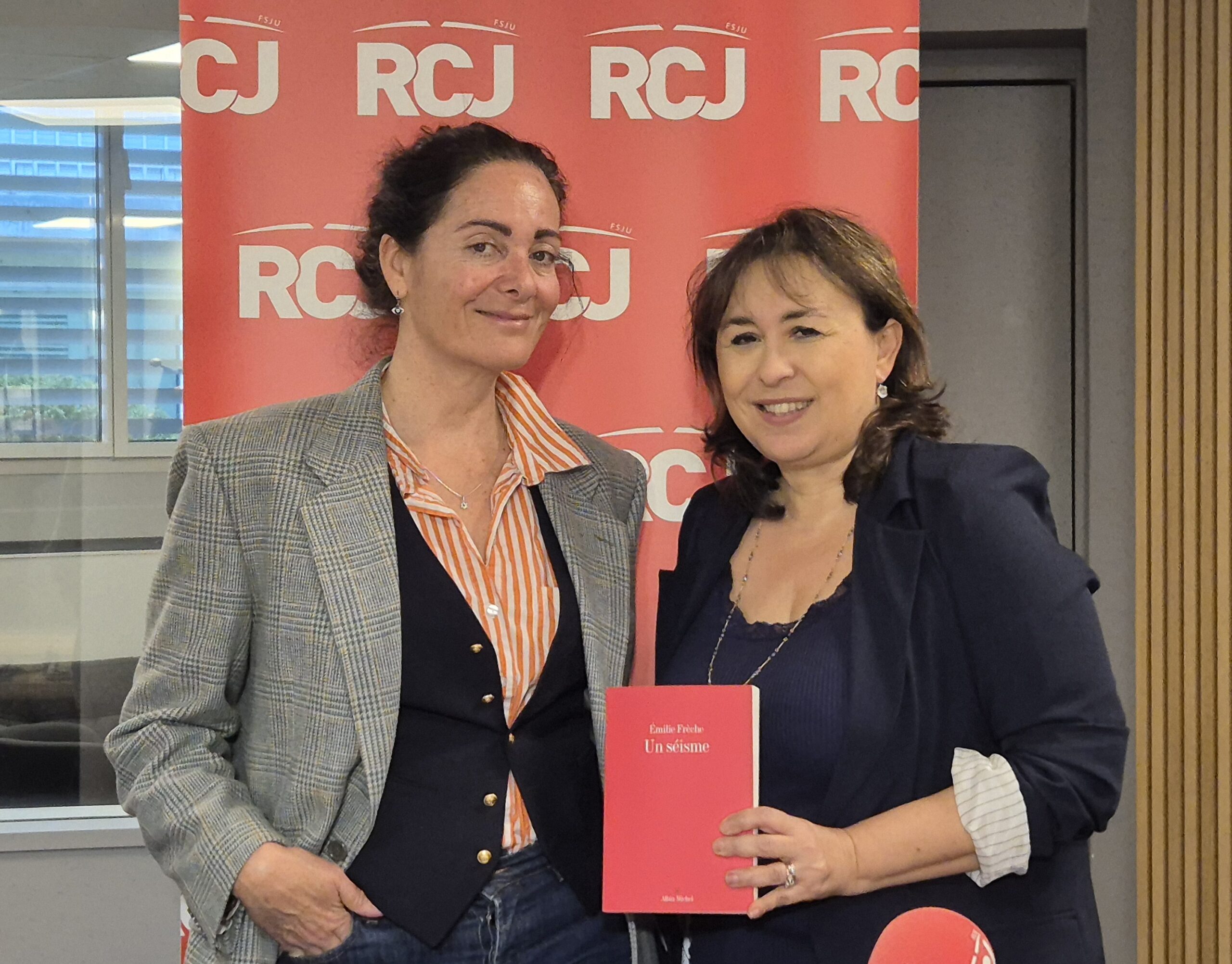 Emilie Frèche pour son livre « Un séïsme » paru aux éditions Albin Michel