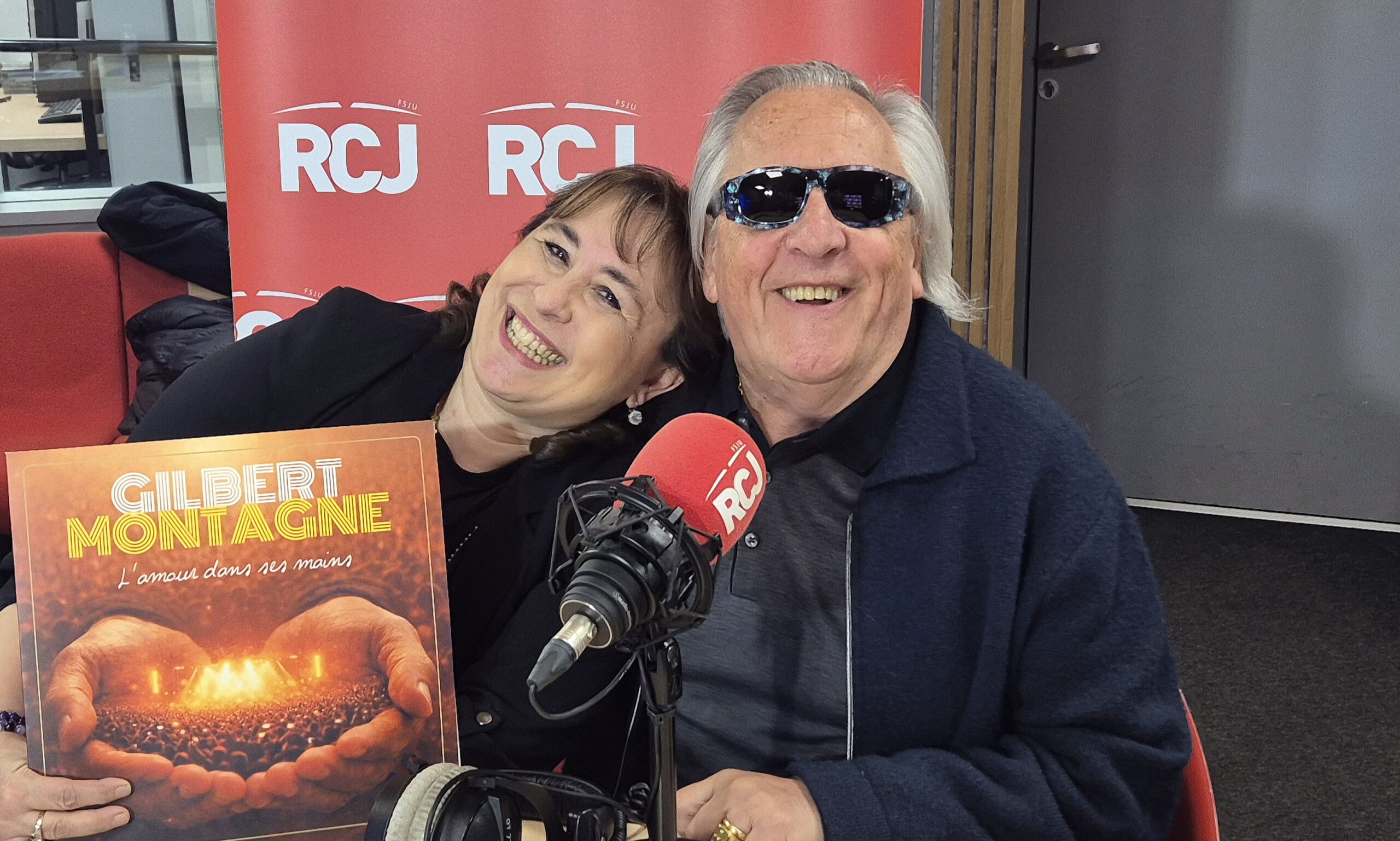 Gilbert Montagné pour la sortie en avant-première de son nouvel album « L’amour dans ses mains »