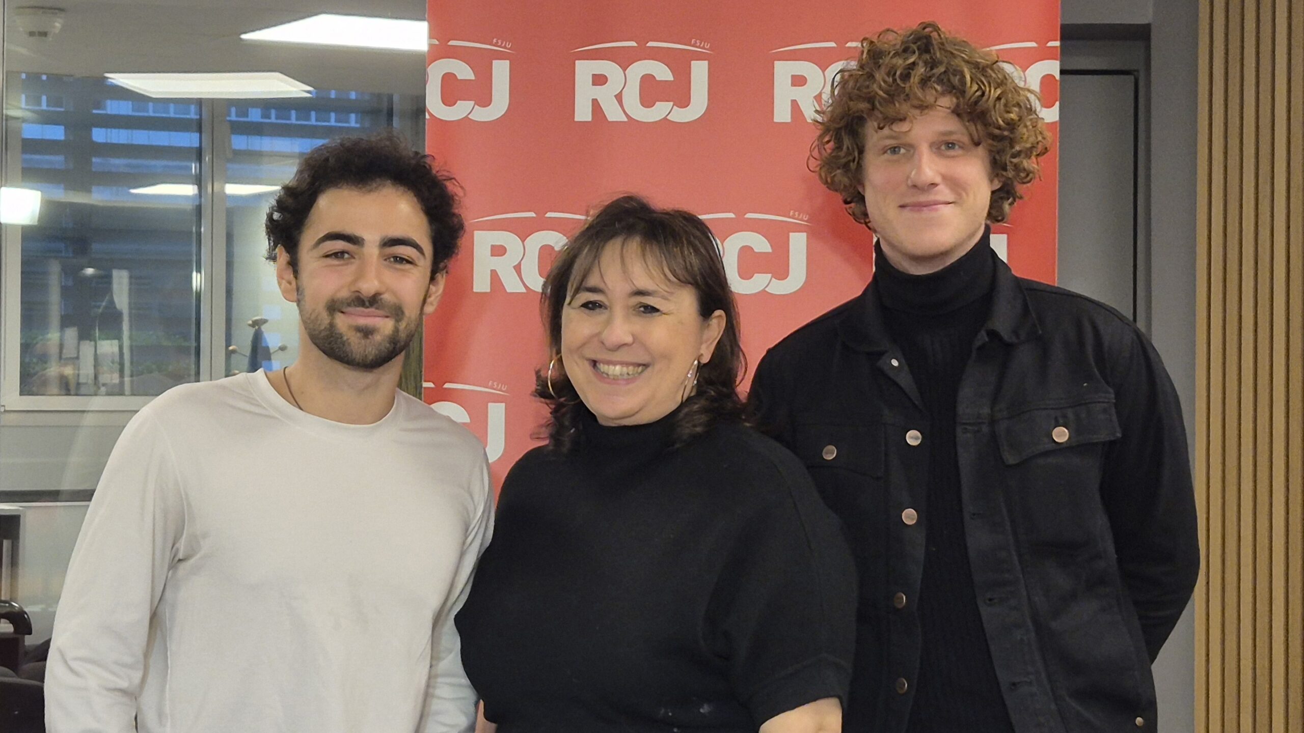 Eric Delcourt, auteur et comédien de « Napo », Simon Gerbi et Hugo Merck, auteur et producteur de la série-théâtre immersif « Danse avec la chute »
