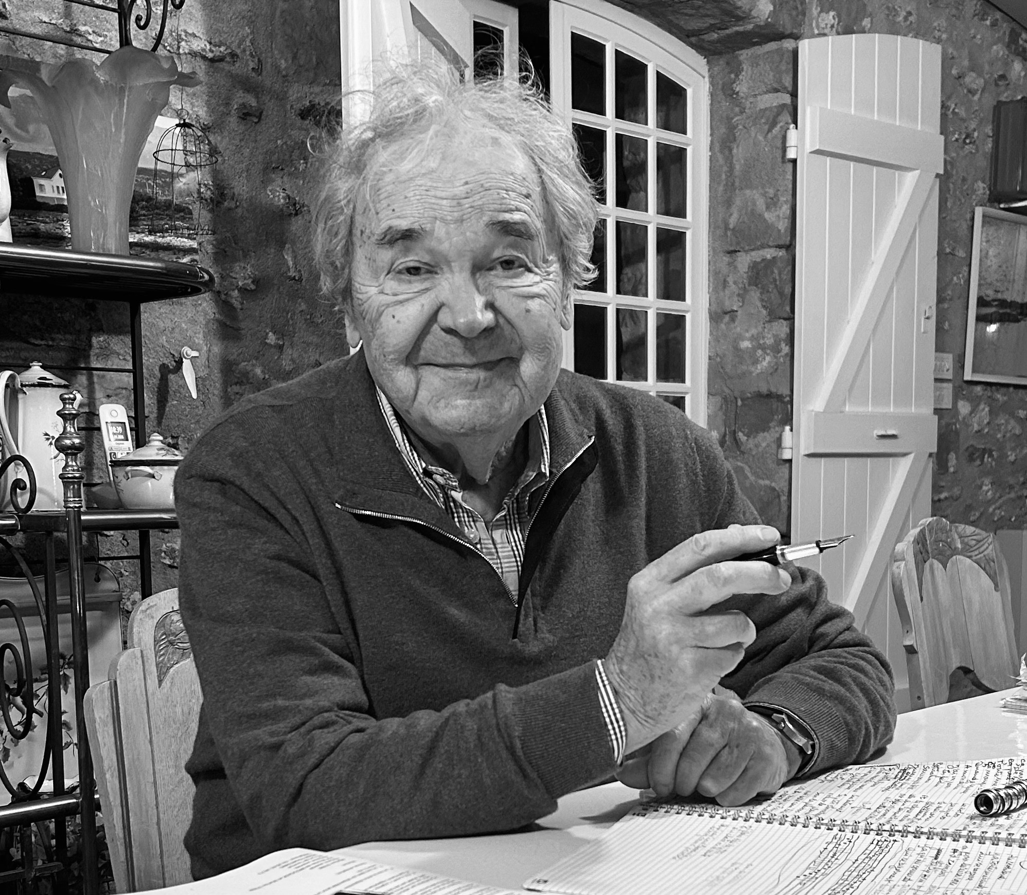 Pierre Perret pour son livre « Mémé Anna » paru aux éditions Mareuil