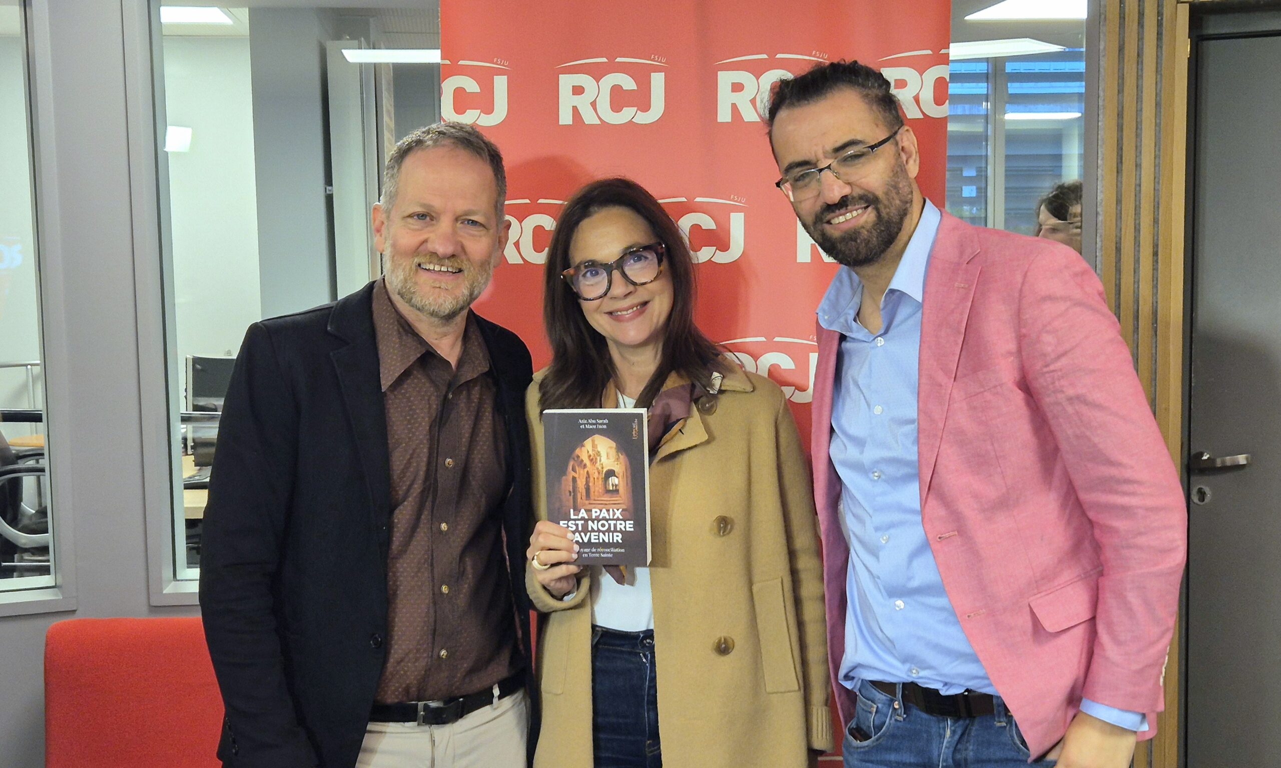 Aziz Abu Sarah et Maoz Inon pour leur livre « La paix est notre avenir »